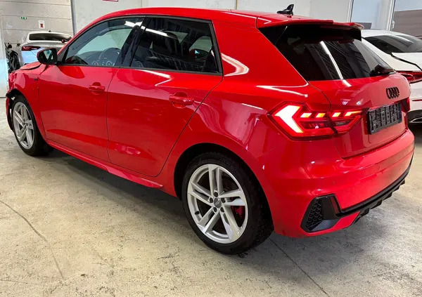 samochody osobowe Audi A1 cena 52700 przebieg: 55700, rok produkcji 2020 z Sieniawa